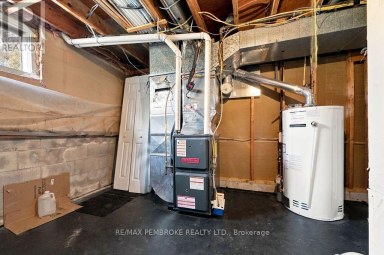 570 MOFFAT STREET Pembroke Ontario photo 38