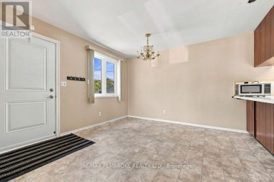 570 MOFFAT STREET Pembroke Ontario photo 6