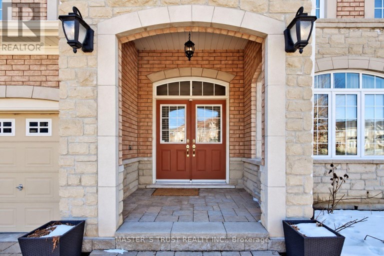 66 CHAYA SARA GARDENS, Vaughan (Patterson), Ontario, L6A0Z7