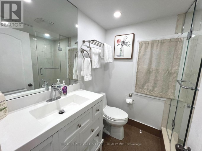 5359 KITCHENER STREET, Niagara Falls (Clifton Hill), Ontario, L2G1B6