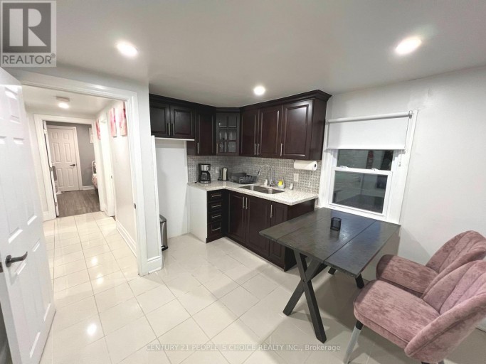 5359 KITCHENER STREET, Niagara Falls (Clifton Hill), Ontario, L2G1B6
