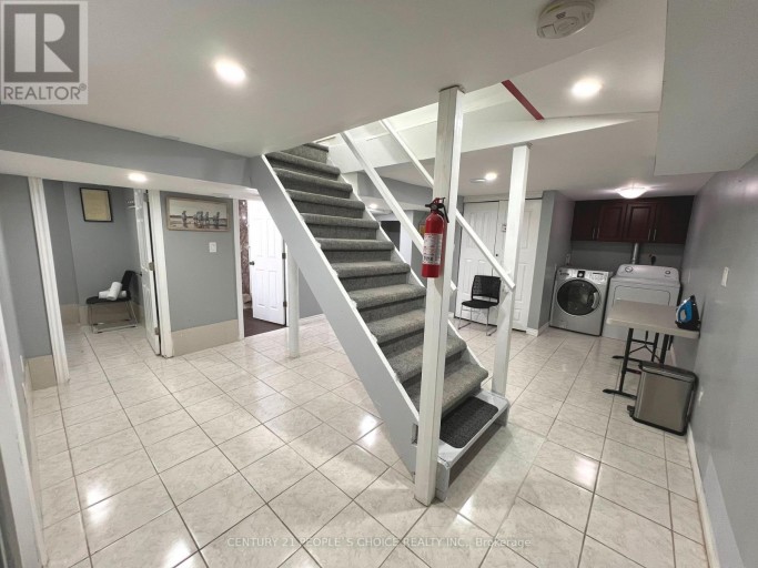 5359 KITCHENER STREET, Niagara Falls (Clifton Hill), Ontario, L2G1B6