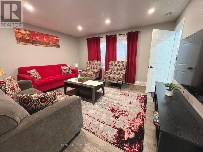 5359 KITCHENER STREET, Niagara Falls (Clifton Hill), Ontario, L2G1B6