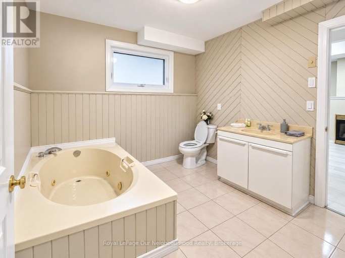 74 CENTREFIELD DRIVE, Clarington (Courtice), Ontario, L1E1K7
