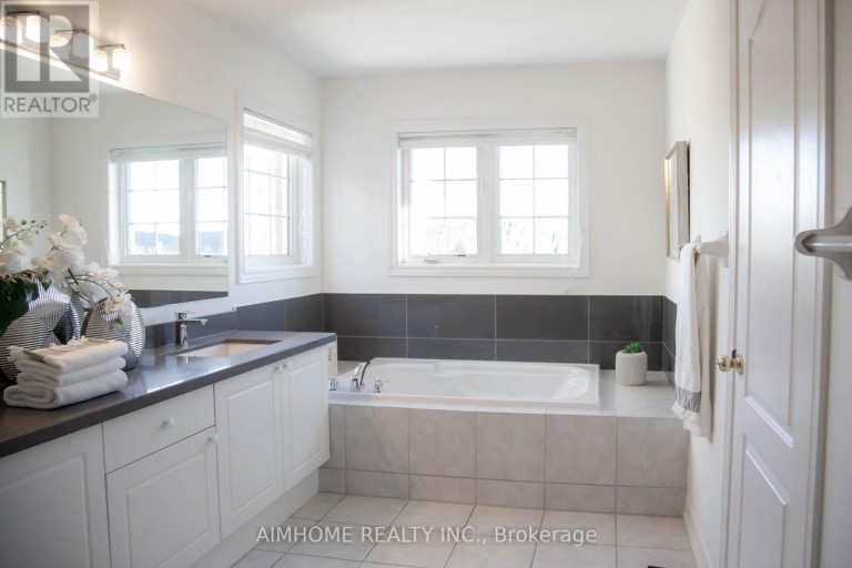 11 ALPACA DRIVE, Richmond Hill (Jefferson), Ontario, L4E0E6