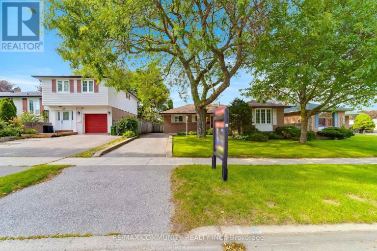 30 BRIDLINGTON STREET, Toronto (Woburn), Ontario, M1H2L5