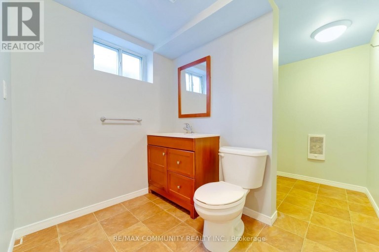 30 BRIDLINGTON STREET, Toronto (Woburn), Ontario, M1H2L5