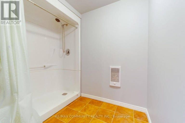 30 BRIDLINGTON STREET, Toronto (Woburn), Ontario, M1H2L5
