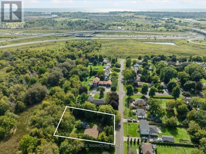45 QUEENS ROAD, Whitby, Ontario, L1P1K4
