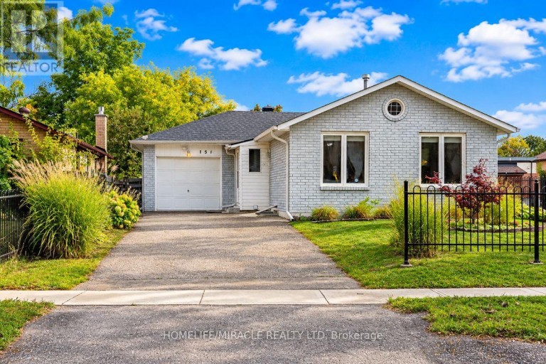 151 BAYVIEW DRIVE, Barrie (Allandale Heights), Ontario, L4N3P3