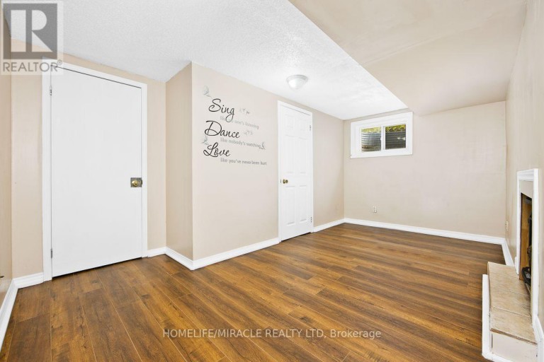 151 BAYVIEW DRIVE, Barrie (Allandale Heights), Ontario, L4N3P3