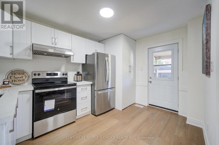 176 LONDON STREET S, Hamilton (Delta), Ontario, L8K2G9