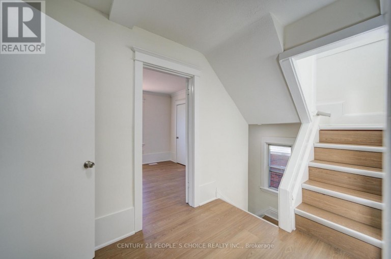 176 LONDON STREET S, Hamilton (Delta), Ontario, L8K2G9