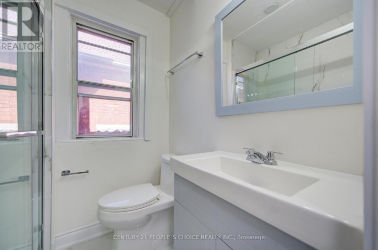 176 LONDON STREET S, Hamilton (Delta), Ontario, L8K2G9