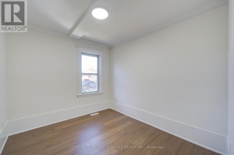 176 LONDON STREET S, Hamilton (Delta), Ontario, L8K2G9