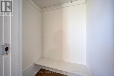 176 LONDON STREET S Hamilton (Delta) Ontario photo 34