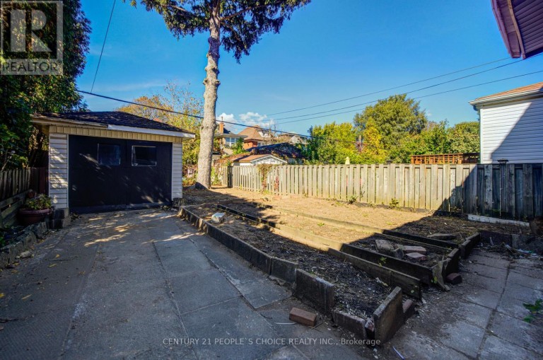 176 LONDON STREET S, Hamilton (Delta), Ontario, L8K2G9