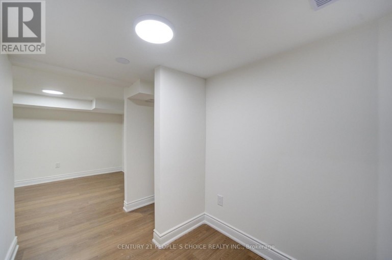 176 LONDON STREET S, Hamilton (Delta), Ontario, L8K2G9