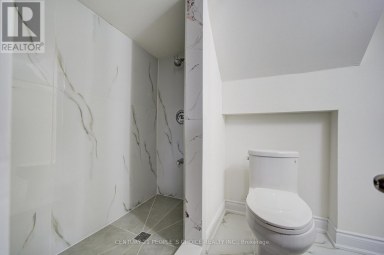 176 LONDON STREET S Hamilton (Delta) Ontario photo 47