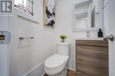 176 LONDON STREET S Hamilton (Delta) Ontario photo 9