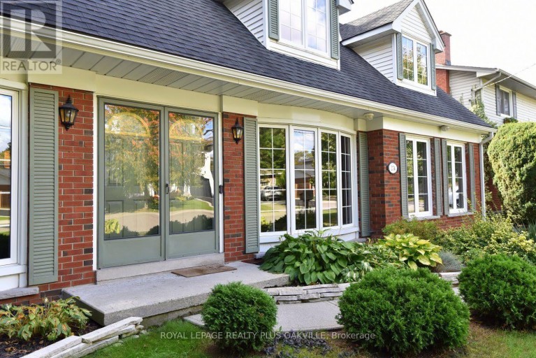 274 BELVENIA ROAD, Burlington (Shoreacres), Ontario, L7L2G4