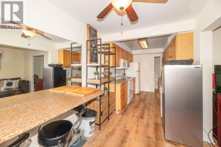 5 HEAVER DRIVE, Whitby (Pringle Creek), Ontario, L1N9K4