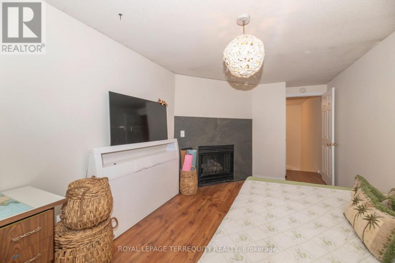 5 HEAVER DRIVE, Whitby (Pringle Creek), Ontario, L1N9K4