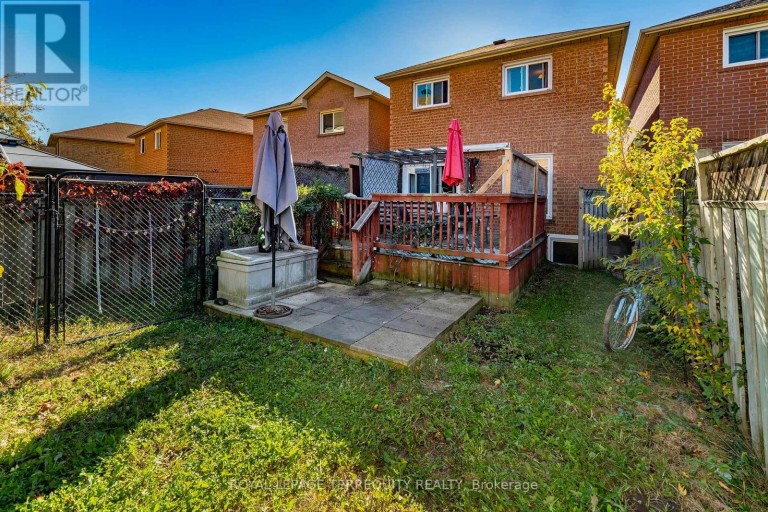 5 HEAVER DRIVE, Whitby (Pringle Creek), Ontario, L1N9K4