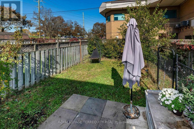 5 HEAVER DRIVE, Whitby (Pringle Creek), Ontario, L1N9K4