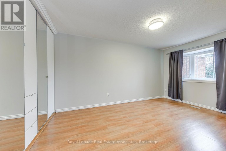 6978 LISANNE COURT, Mississauga (Lisgar), Ontario, L5N6Z7