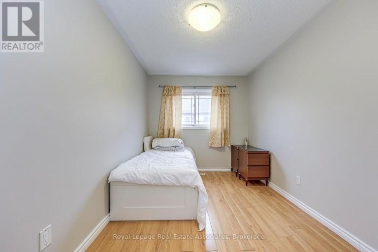 6978 LISANNE COURT, Mississauga (Lisgar), Ontario, L5N6Z7