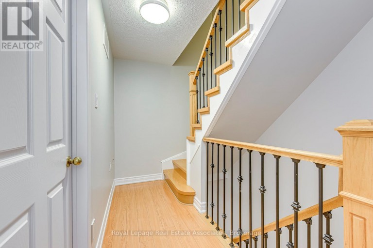 6978 LISANNE COURT, Mississauga (Lisgar), Ontario, L5N6Z7