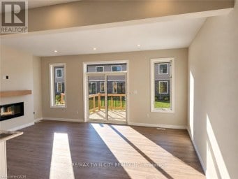 74 KEBA CRESCENT Tillsonburg Ontario photo 10