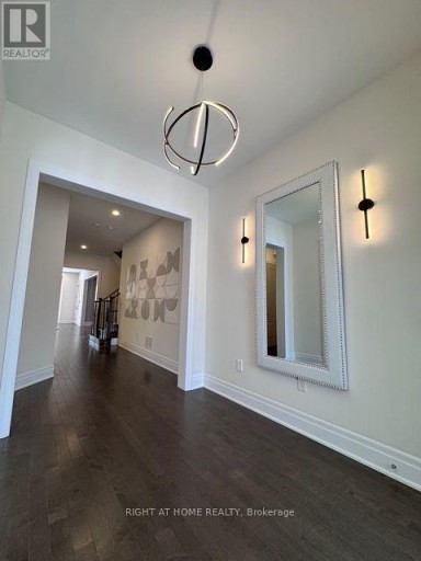 21 CASAVANT COURT, Vaughan (Patterson), Ontario, L6A5A5