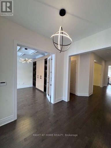 21 CASAVANT COURT, Vaughan (Patterson), Ontario, L6A5A5