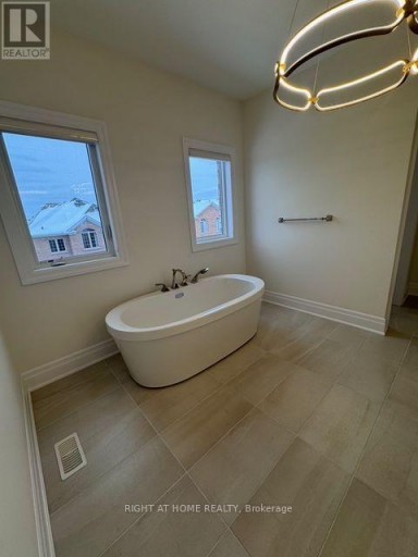 21 CASAVANT COURT, Vaughan (Patterson), Ontario, L6A5A5