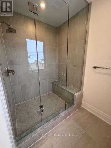 21 CASAVANT COURT, Vaughan (Patterson), Ontario, L6A5A5
