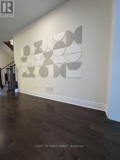 21 CASAVANT COURT, Vaughan (Patterson), Ontario, L6A5A5