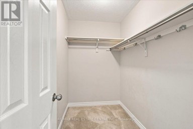 1053 JOB CRESCENT Milton (HA Harrison) Ontario photo 24