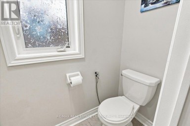 1053 JOB CRESCENT Milton (HA Harrison) Ontario photo 5