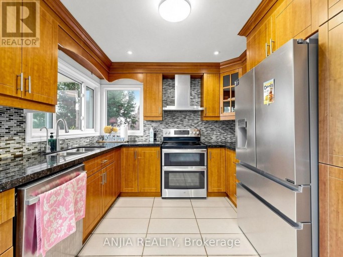 50 HOLLINGHAM ROAD, Markham (Unionville), Ontario, L3R7X4