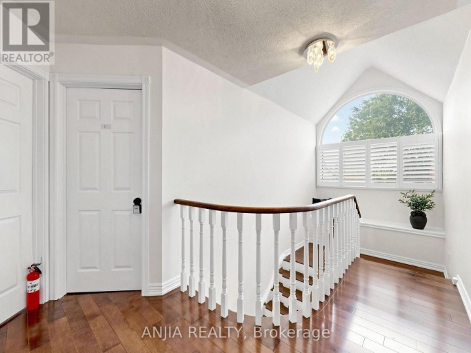 50 HOLLINGHAM ROAD, Markham (Unionville), Ontario, L3R7X4