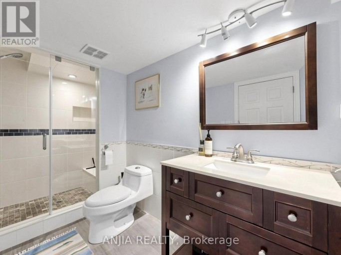 50 HOLLINGHAM ROAD, Markham (Unionville), Ontario, L3R7X4