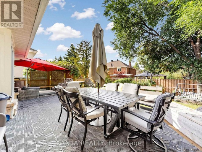 50 HOLLINGHAM ROAD, Markham (Unionville), Ontario, L3R7X4