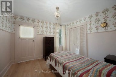 101 ST VINCENT STREET N Stratford Ontario photo 28