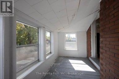 101 ST VINCENT STREET N Stratford Ontario photo 35
