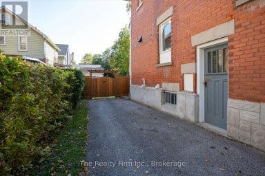 101 ST VINCENT STREET N Stratford Ontario photo 4