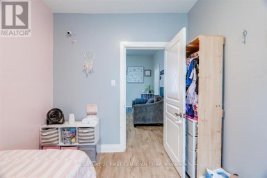1025 KING STREET London East (East M) Ontario photo 10