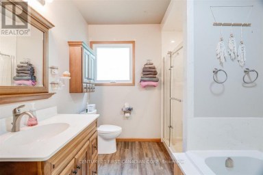 1025 KING STREET London East (East M) Ontario photo 13