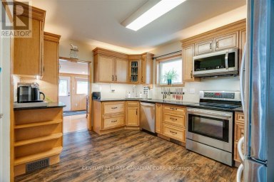 1025 KING STREET London East (East M) Ontario photo 15